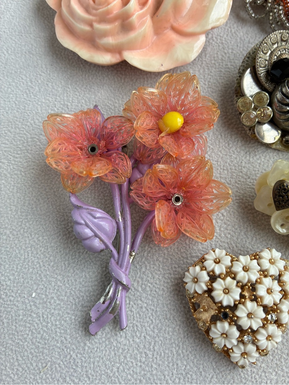 Vintage Mix of Acrylic and Handmade Jewelry Lot - Picture 7 of 9